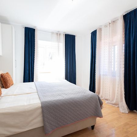 Guesthouse Rebecca Makarska Buitenkant foto