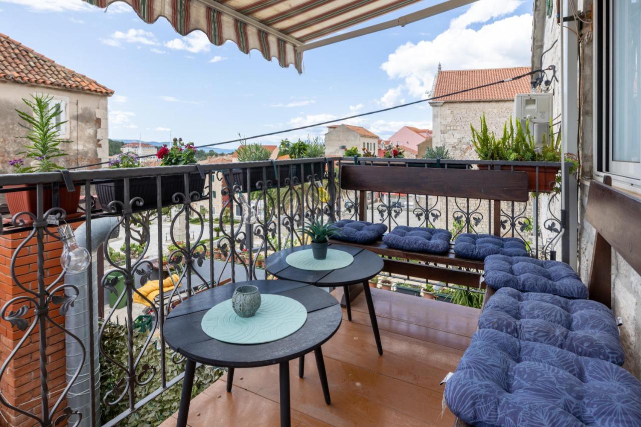 Guesthouse Rebecca Makarska Buitenkant foto