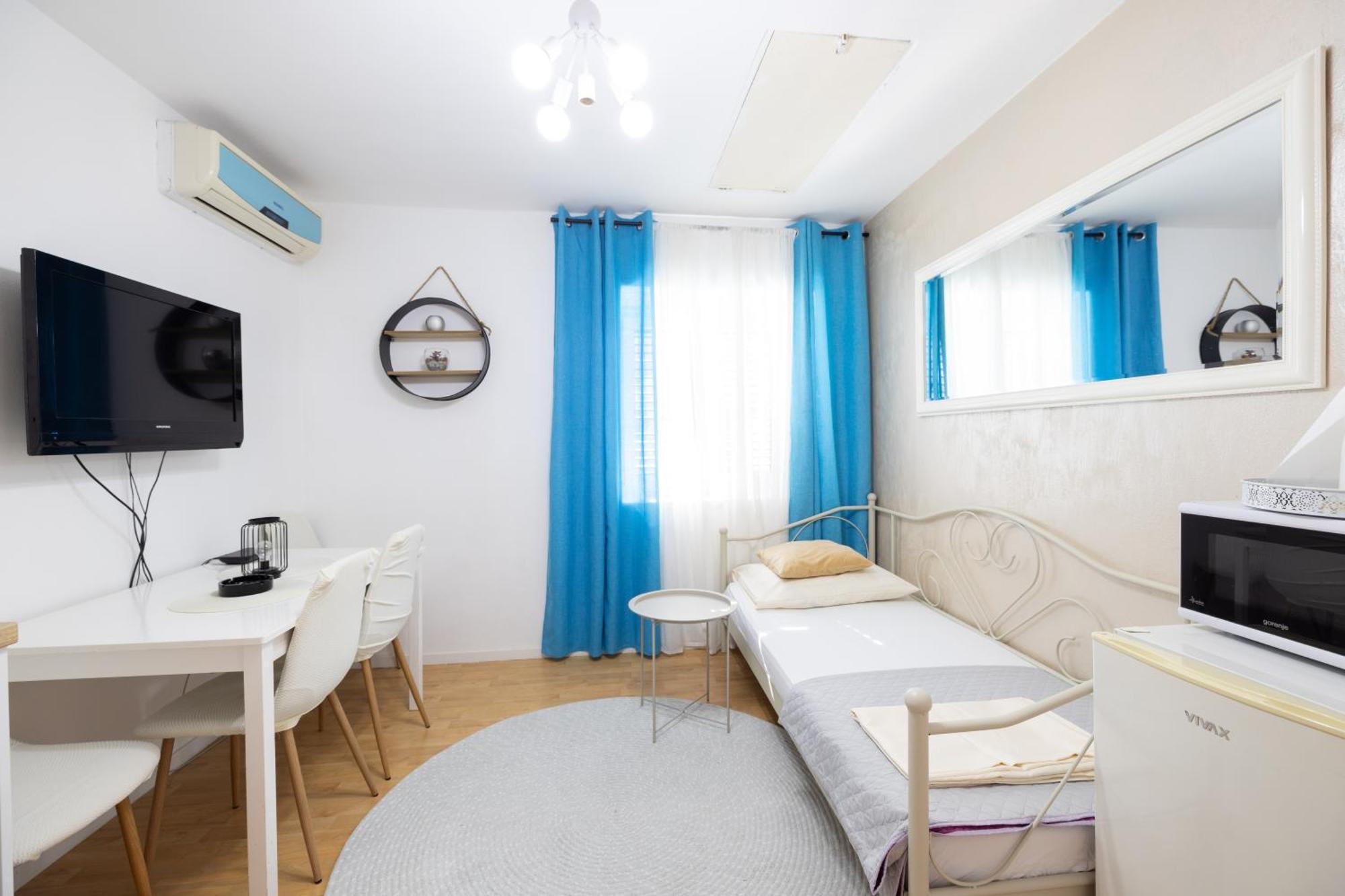 Guesthouse Rebecca Makarska Buitenkant foto