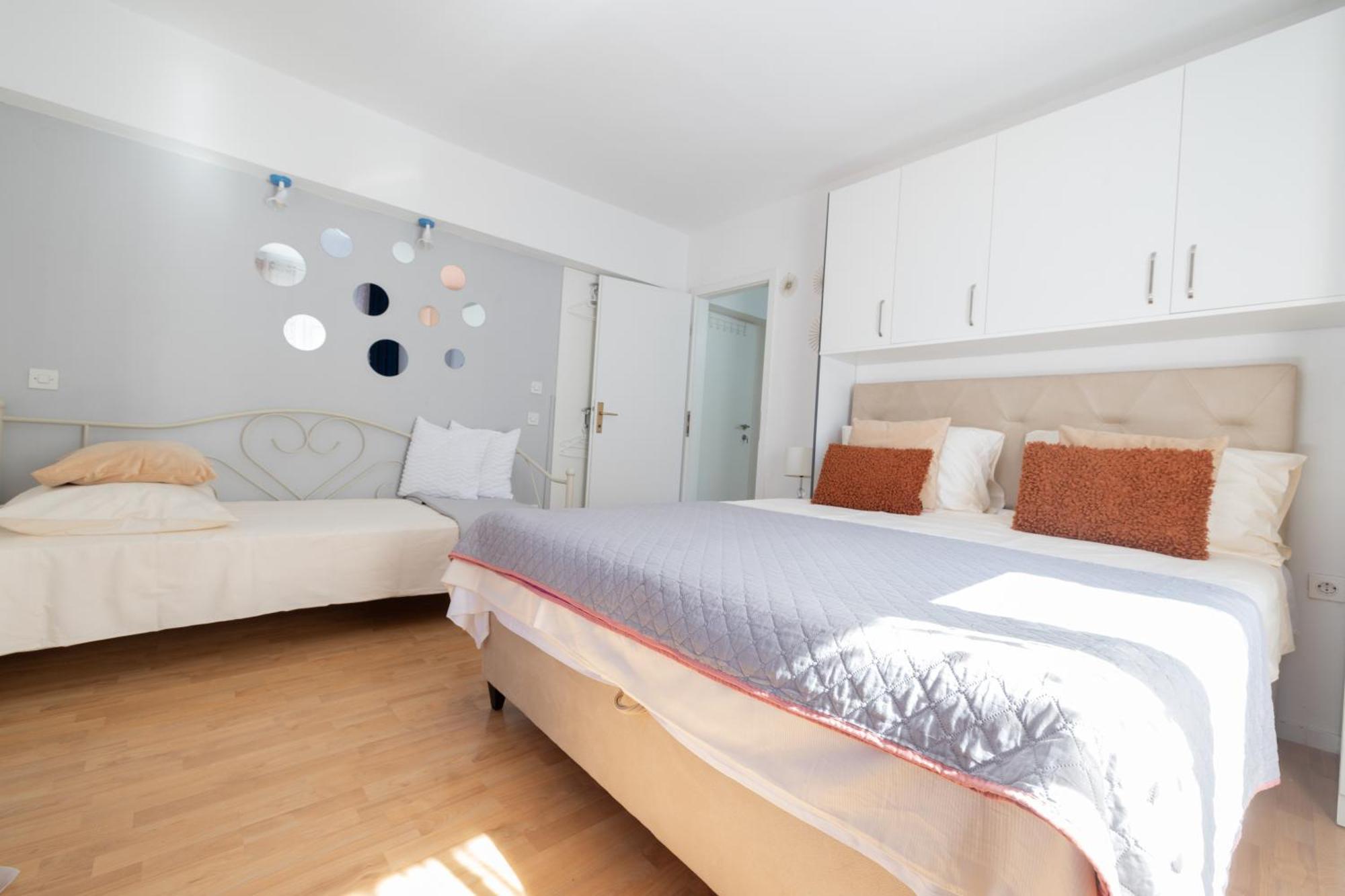 Guesthouse Rebecca Makarska Buitenkant foto