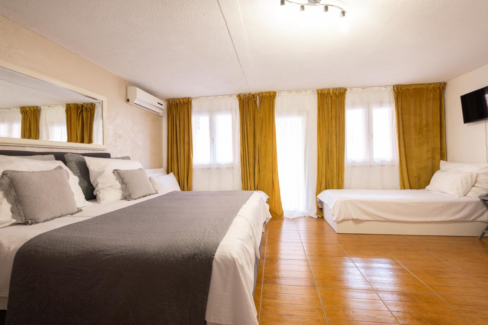 Guesthouse Rebecca Makarska Buitenkant foto